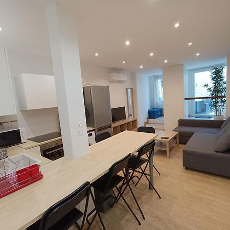 T3 Renove Avec Cour, Intra Muros 아비뇽 외부 사진